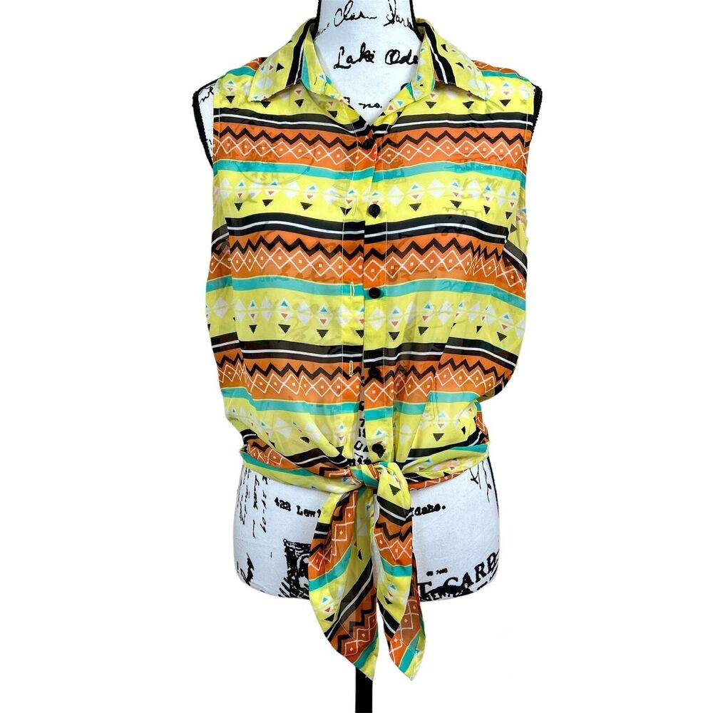 Geri C. Yellow geometric sleeveless button up collar top size L beach vacation